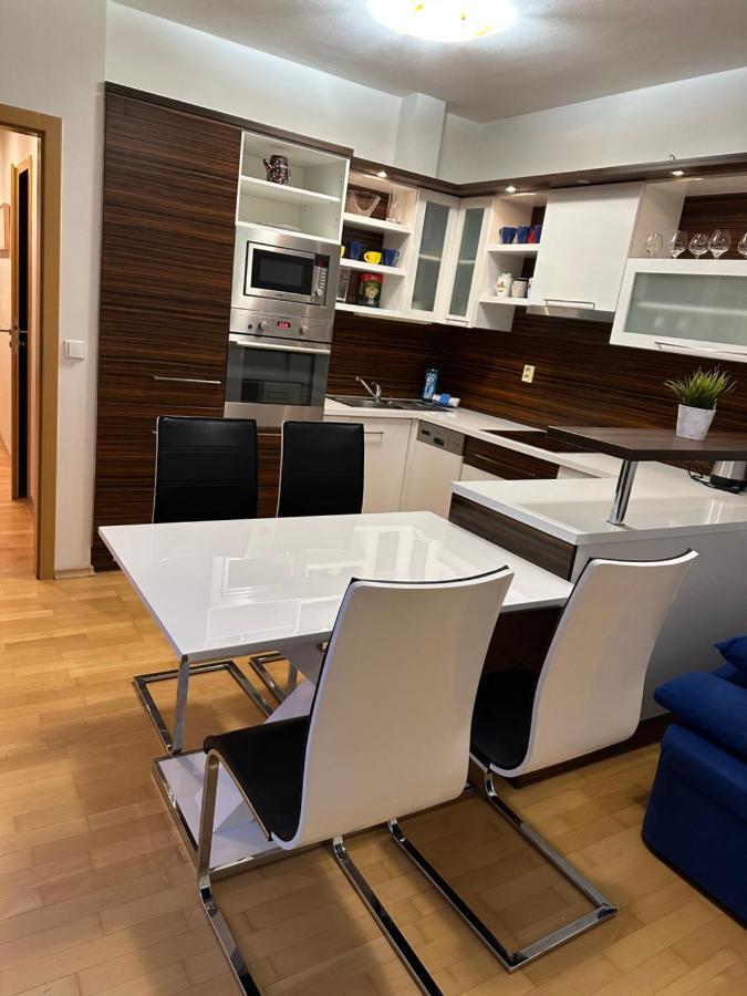 Apartments Spacilova Nearly Center Komarov Exterior photo