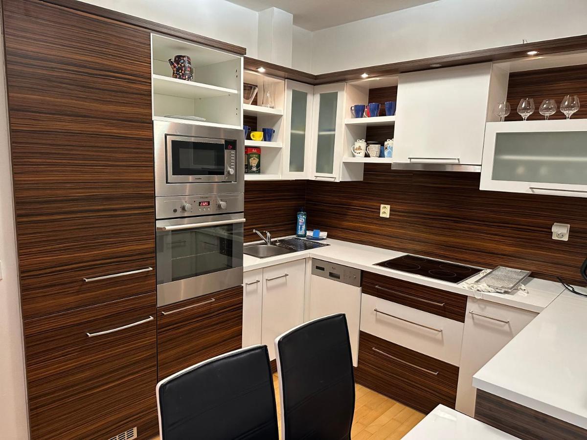 Apartments Spacilova Nearly Center Komarov Exterior photo